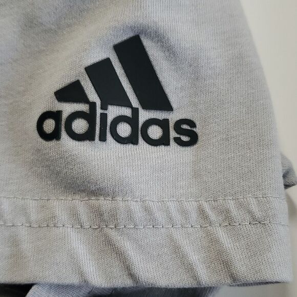 Adidas top women’s size medium grey shirt Adidas logo thin fabric game d… - Picture 11 of 13